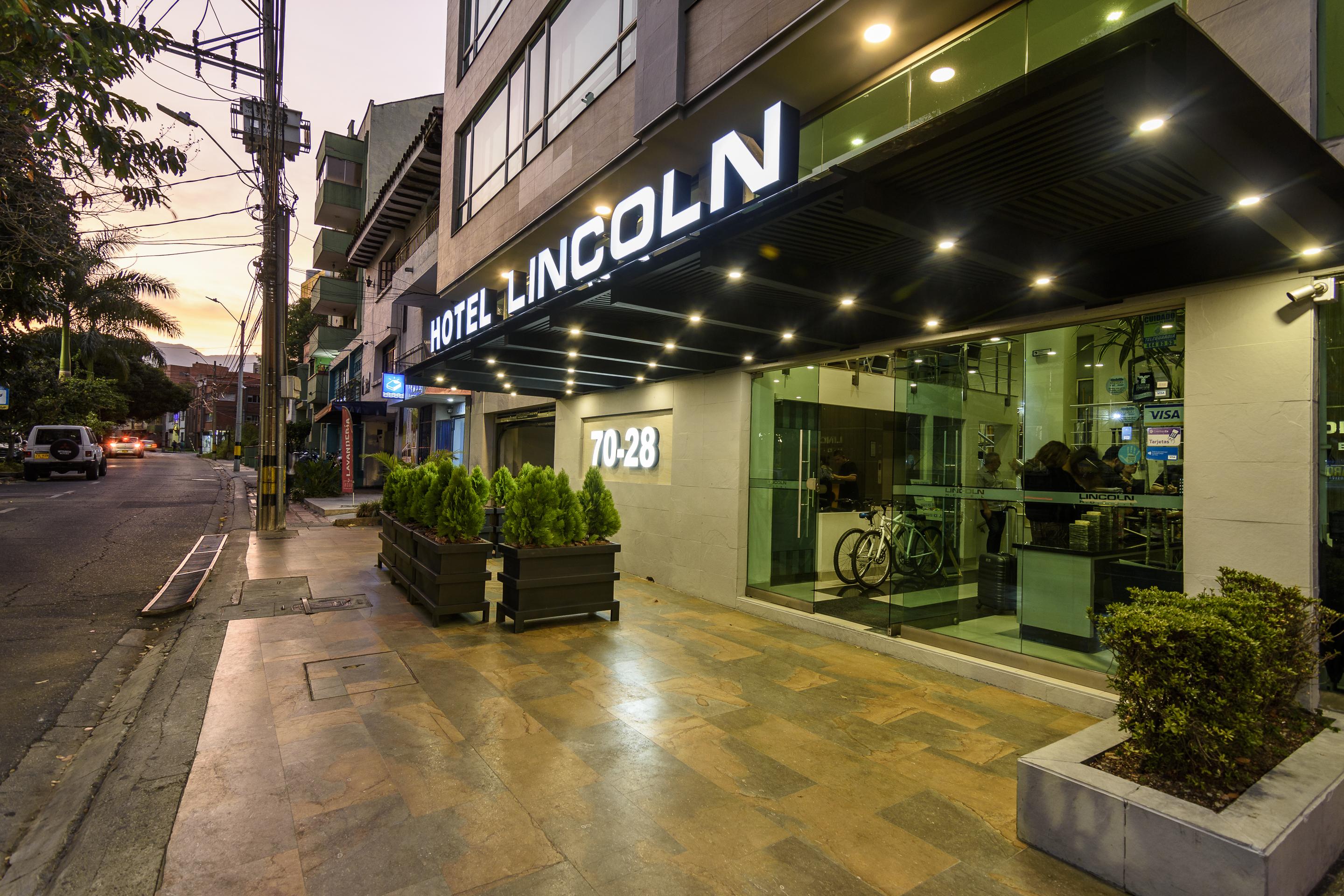 Hotel Lincoln Medellin Bagian luar foto