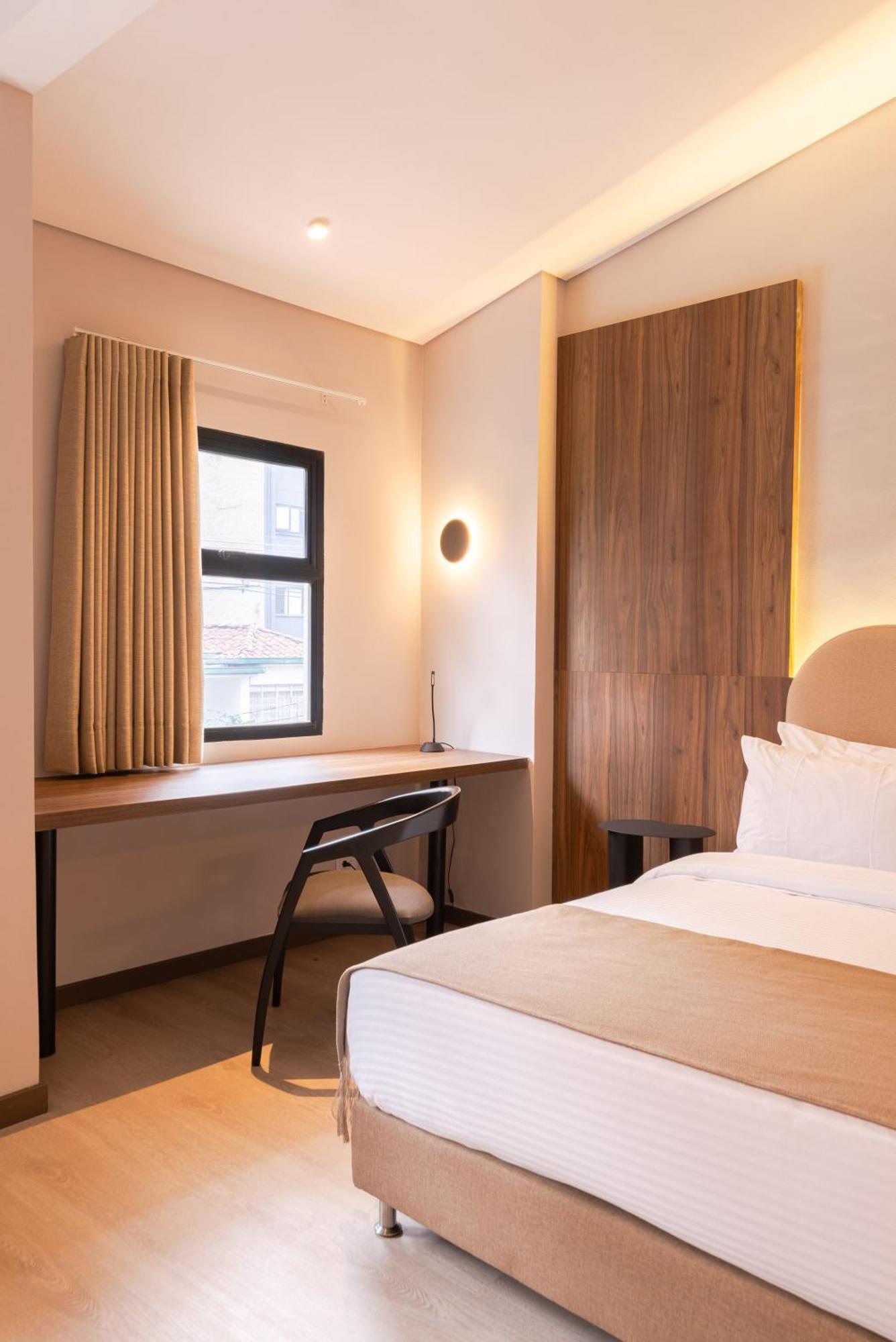 Hotel Lincoln Medellin Bagian luar foto