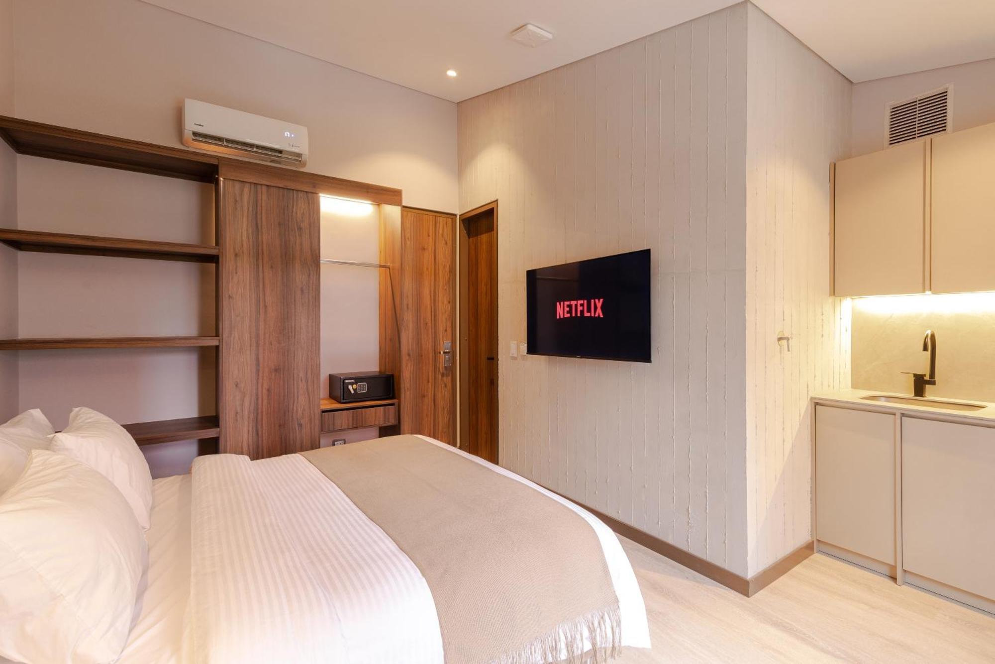 Hotel Lincoln Medellin Bagian luar foto