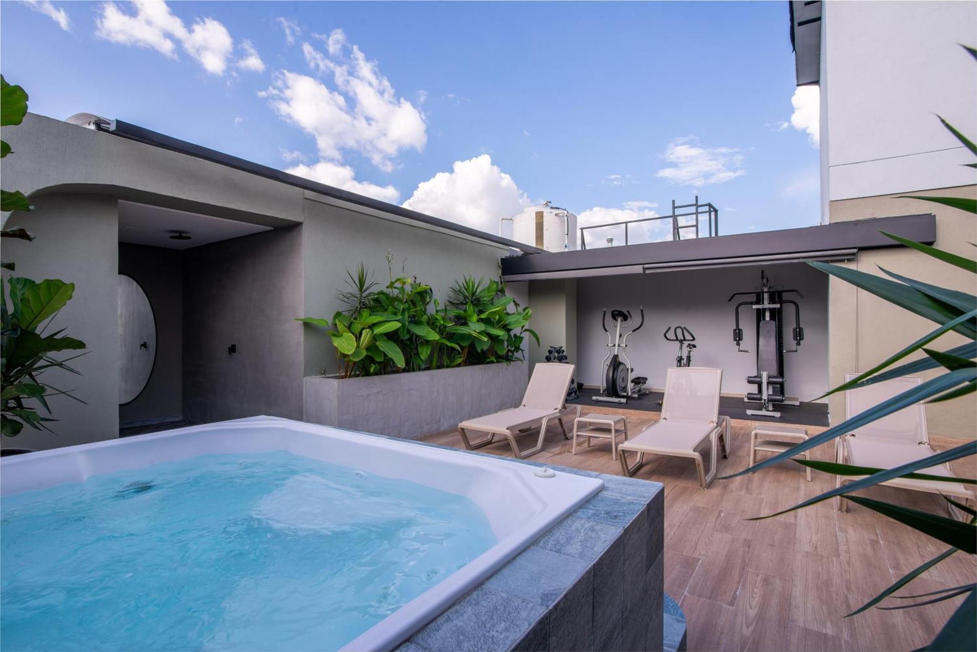 Hotel Lincoln Medellin Bagian luar foto
