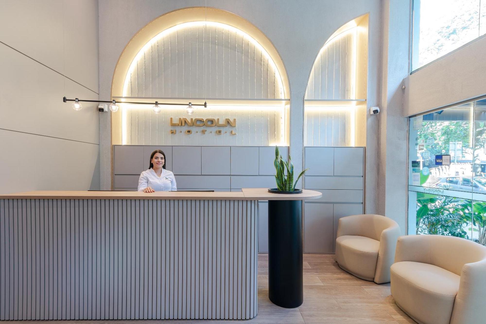 Hotel Lincoln Medellin Bagian luar foto