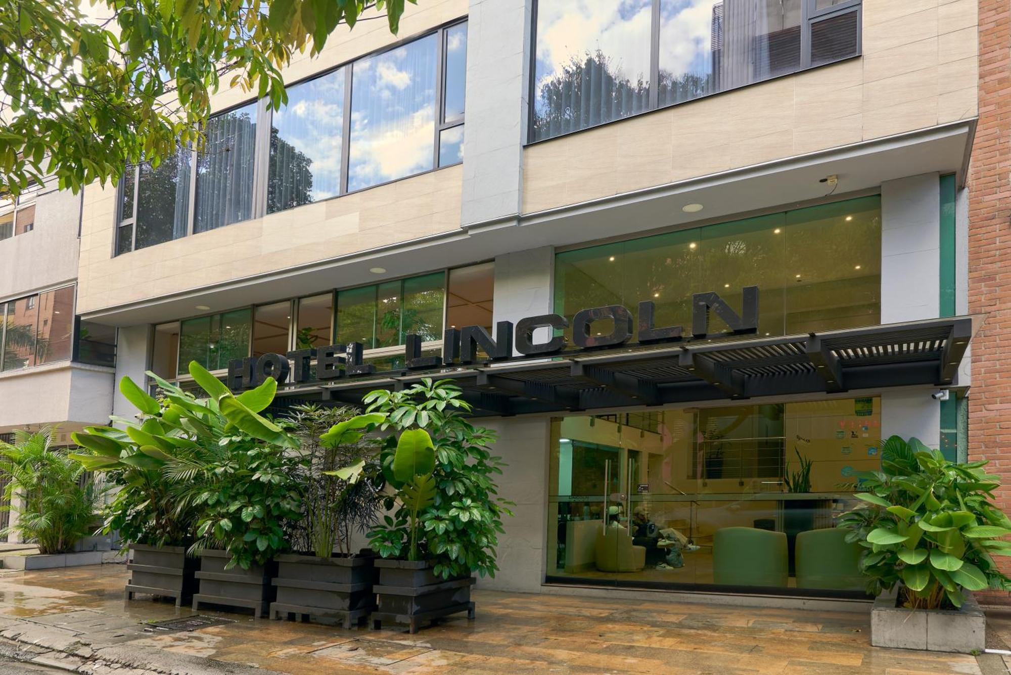 Hotel Lincoln Medellin Bagian luar foto