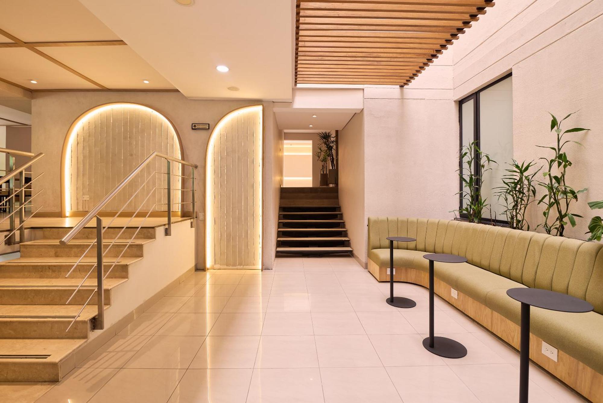Hotel Lincoln Medellin Bagian luar foto