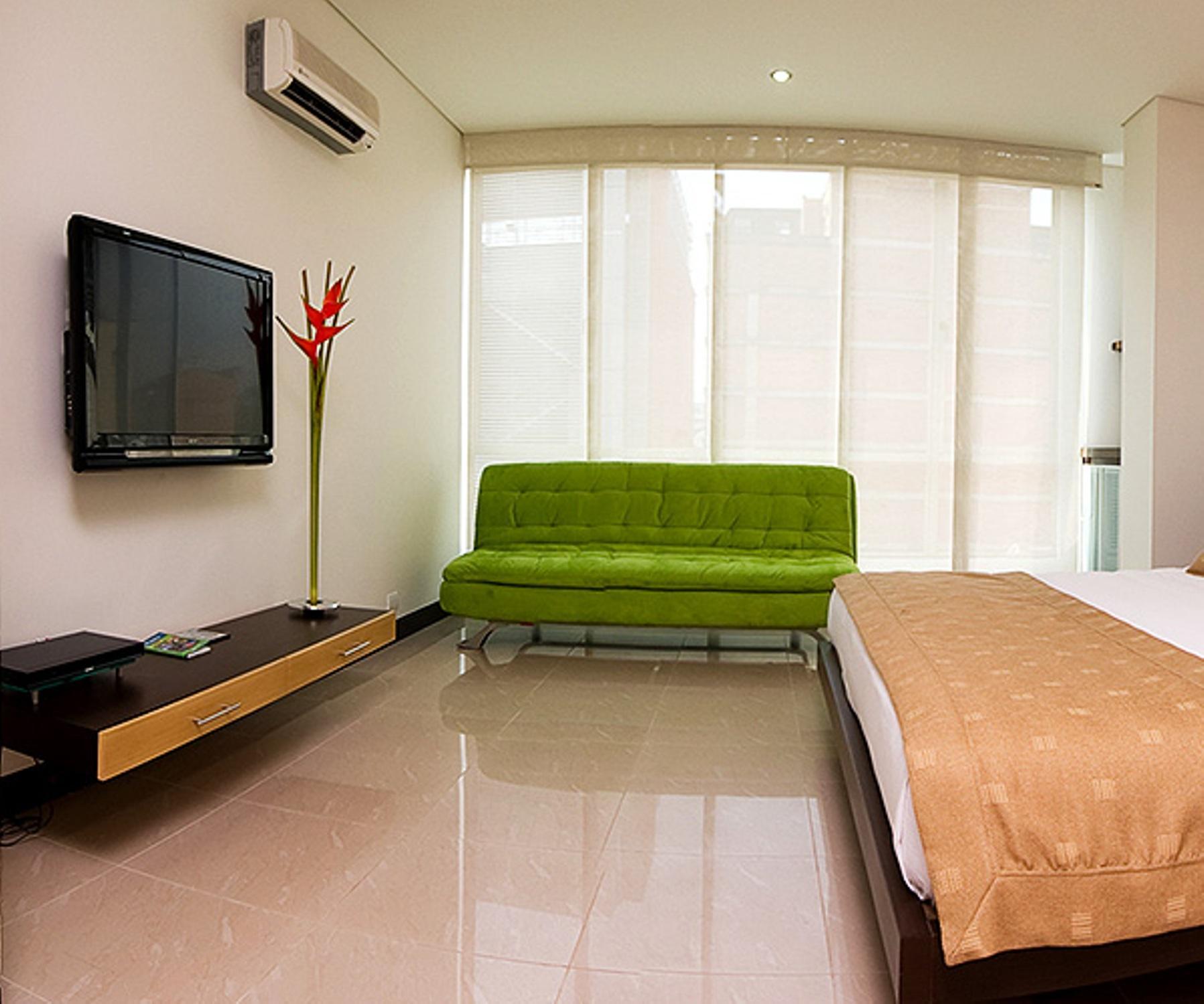 Hotel Lincoln Medellin Bagian luar foto