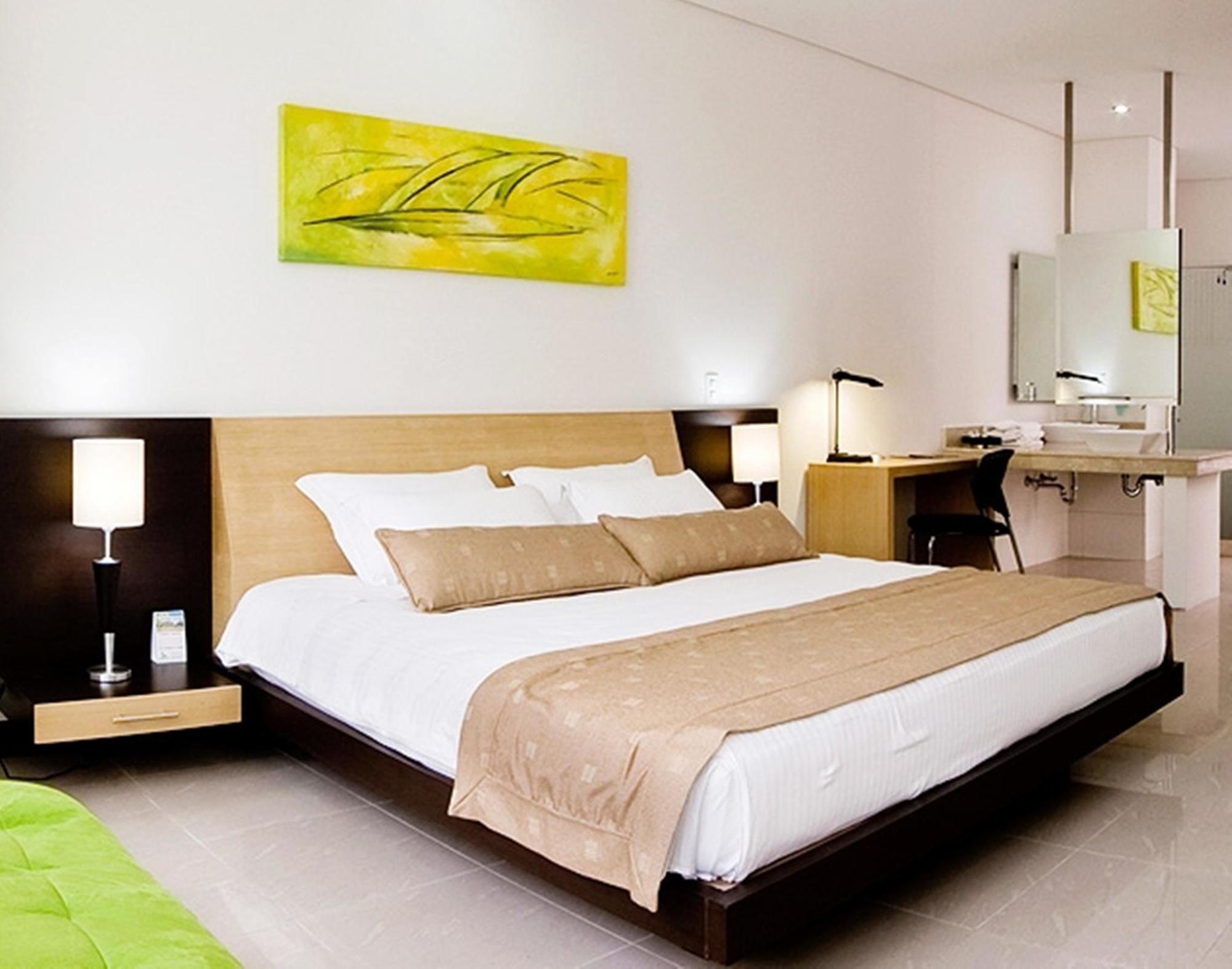 Hotel Lincoln Medellin Bagian luar foto