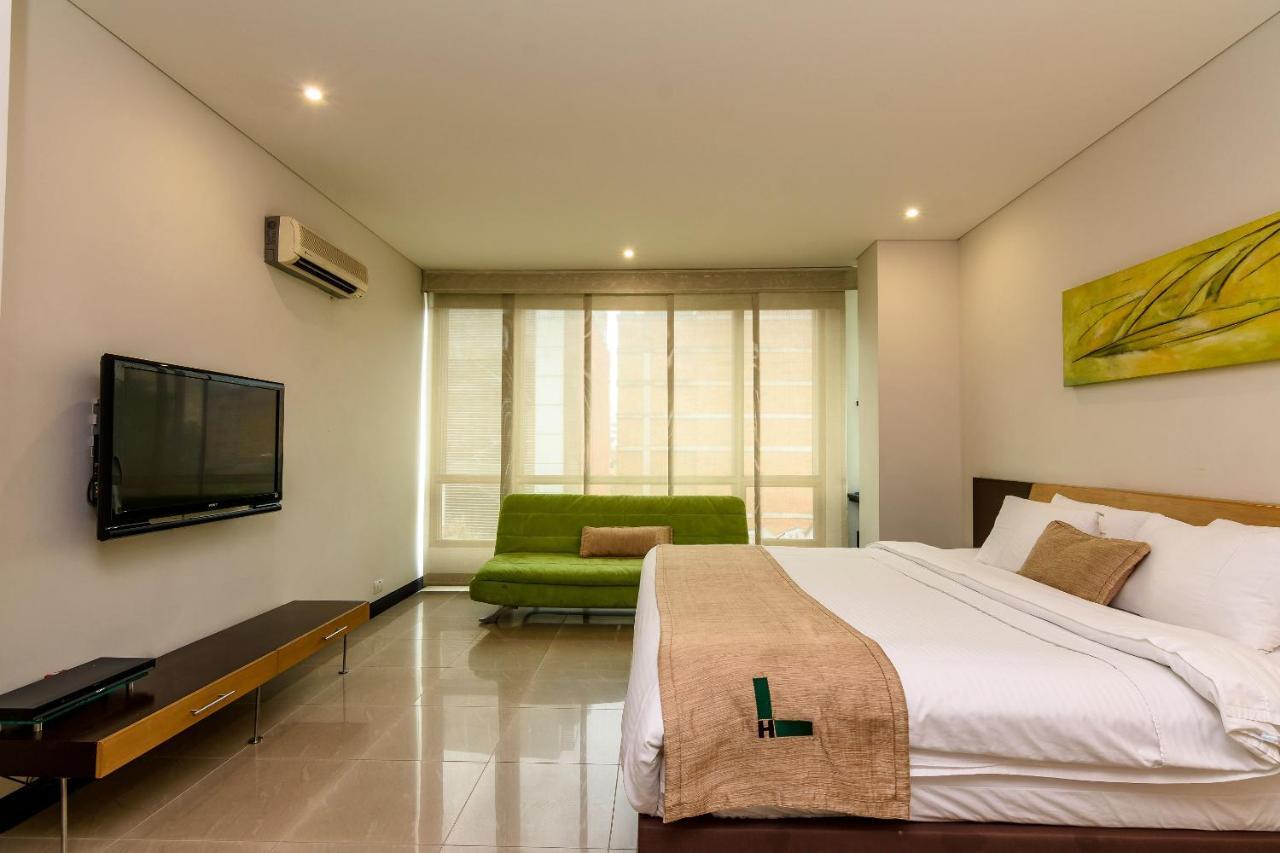 Hotel Lincoln Medellin Bagian luar foto